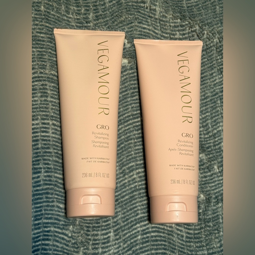 Vegamour GRO Revitalizing Shampoo and Conditioner Set